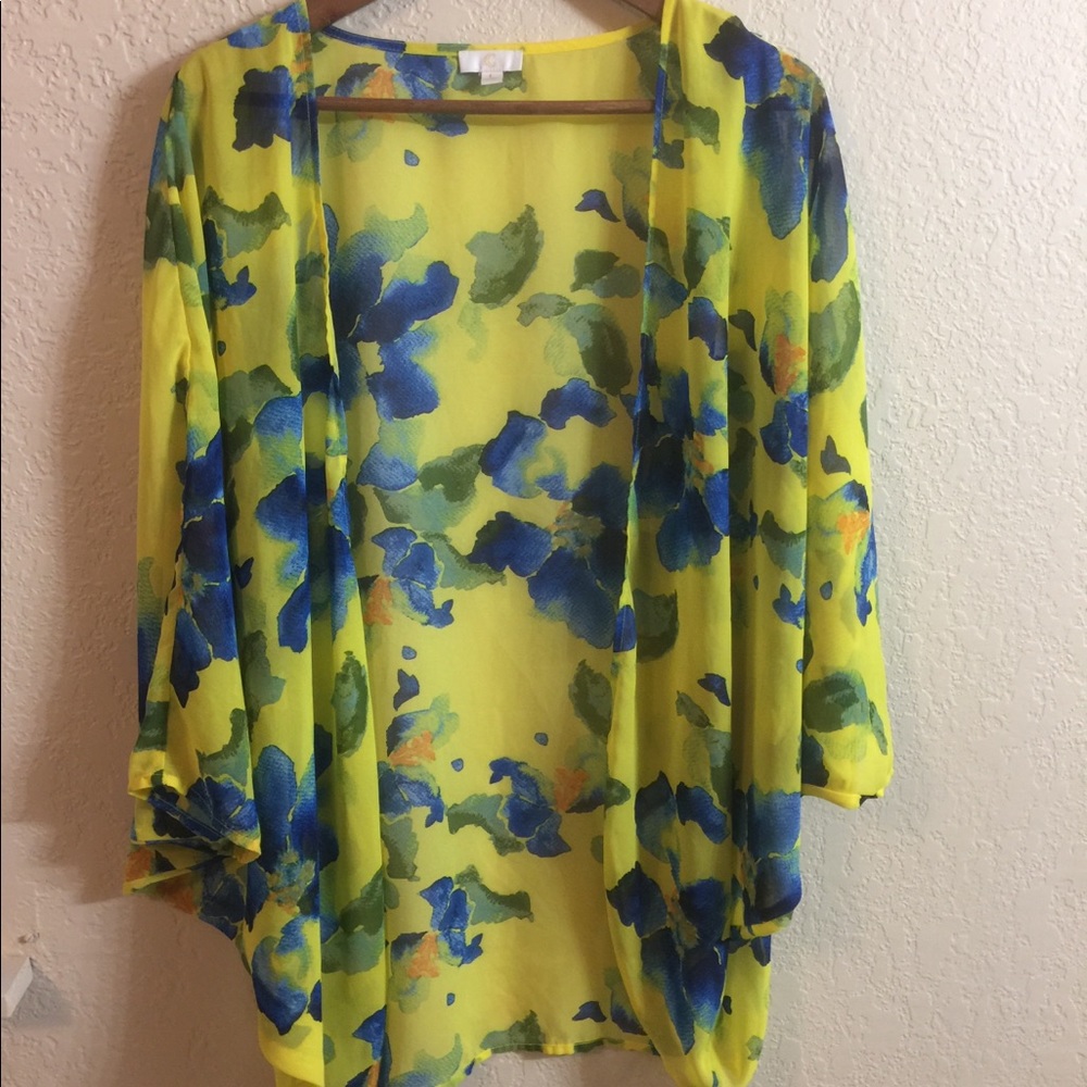C  Floral Cardigan (kimono) L